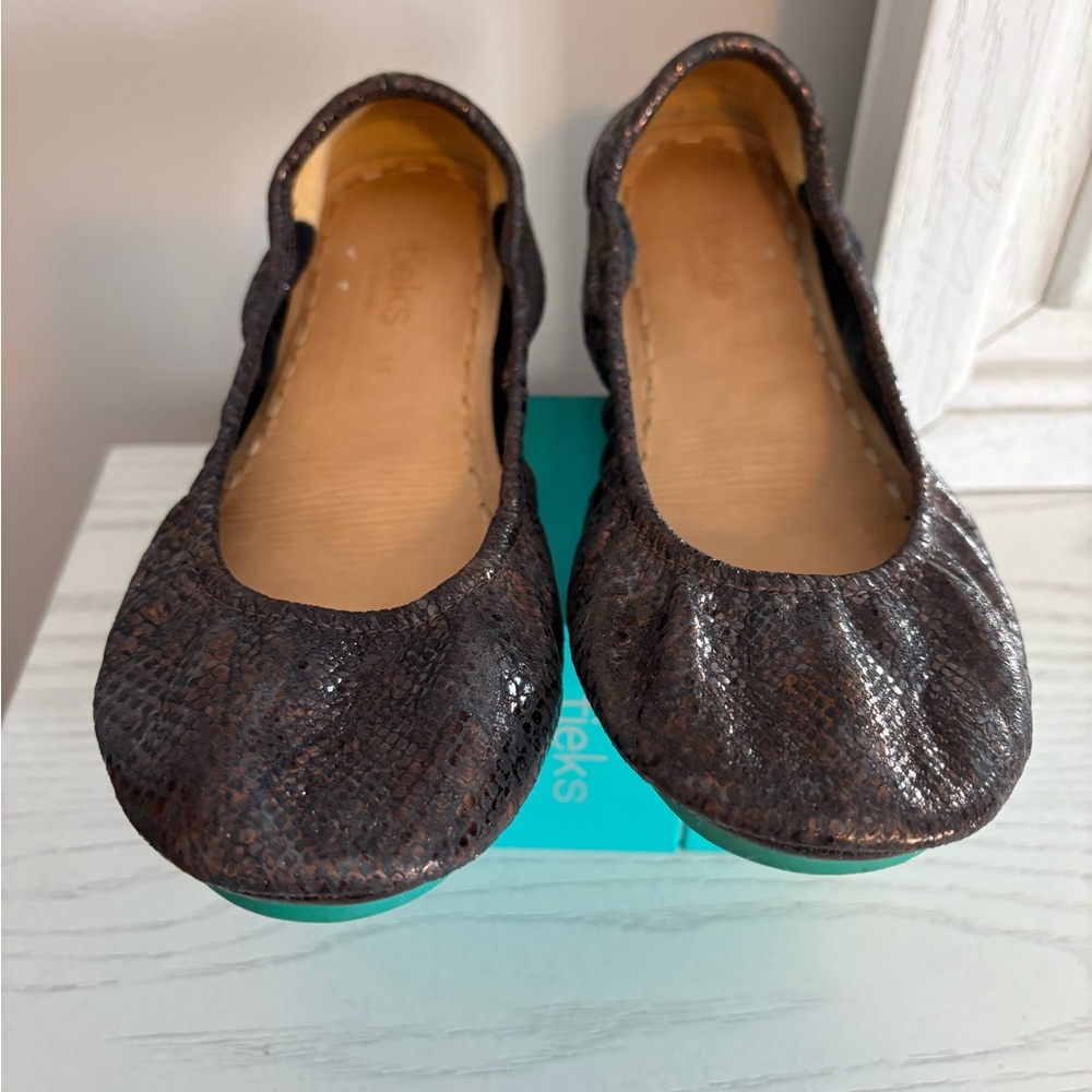 Ember Tieks - Picture 3 of 7